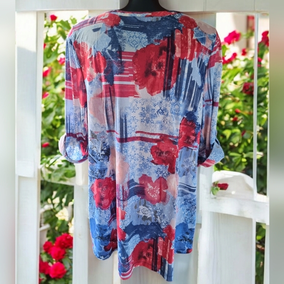 Northern Reflections Long Semi-Sheer Floral Tunic Top - Picture 3 of 8